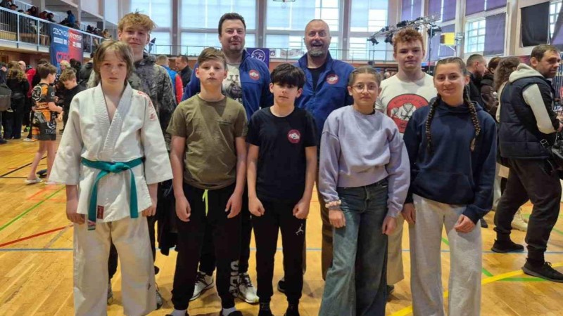 Žateck&eacute; Ju-jitsu z&aacute;řilo na &scaron;ampion&aacute;tu. Foto: &Scaron;těp&aacute;n Benca