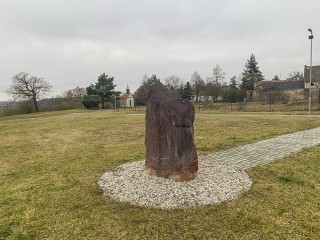 Menhir v Selibicích. Foto: Jitka Fárová