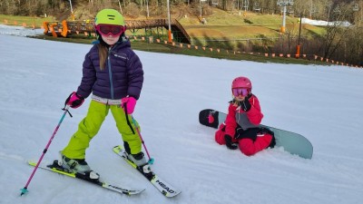 Kl&iacute;ny chystaj&iacute; man&scaron;estr, na &Scaron;tědr&yacute; den rozjedou Pomu. Kde v&scaron;ude si můžete na &Scaron;tedr&yacute; den zalyžovat?