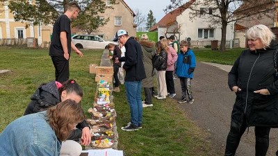 NAPSALI JSTE N&Aacute;M: Velikonočn&iacute; &uacute;spěch! Dev&aacute;ť&aacute;ci z Kr&aacute;sn&eacute;ho Dvora hl&aacute;s&iacute; vyprodan&yacute; velikonočn&iacute; jarmark