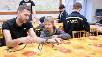 FOTO: Kdo chce být hasičem? Kroužek hasičů v Podbořanech láká děti do svých řad