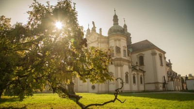 TIP NA VÝLET: Nenechte si ujít květinovou slavnost na nádvoří oseckého kláštera