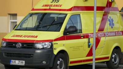 AKTUALIZACE: Křižovatka v Žatci je po nehodě autobusu s chodkyní průjezdná