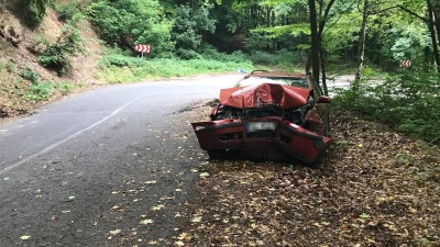 FOTO: U Staňkovic na Žatecku se stala tragická dopravní nehoda. Řidič nepřežil