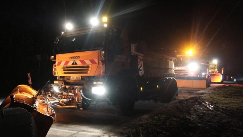 Silničáři hlásí, že techniky i materiálu mají dostatek. Foto: ŘSD Ústeckého kraje