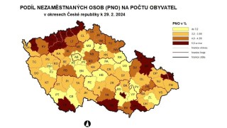 Podíl nezaměstnaných osob dle okresů. Okres Louny má nezaměstnanost 6,2 %. V republice jsou Louny na 7. místě s nejvyšší nezaměstnaností. Zdroj: Úřad práce ČR