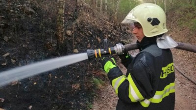 Meteorologové a hasiči vydali kvůli počasí výstrahu na „Nebezpečí požárů“