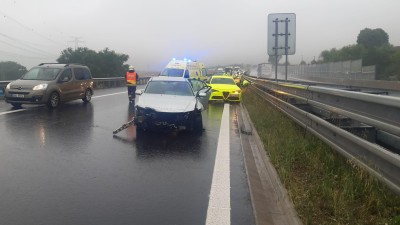 FOTO: U Žerotína na Lounsku se stala nehoda. Jeden člověk se zranil