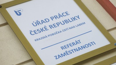 Česko má historicky rekordní počet neobsazených pracovních míst, dokonce ještě vyšší než před pandemií