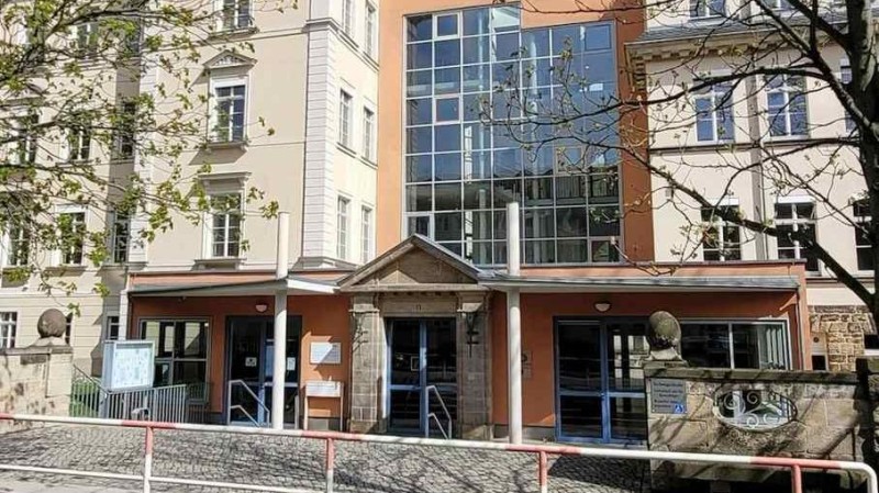 Gymn&aacute;zium v Pirně. Fotozdroj: &Uacute;steck&yacute; kraj