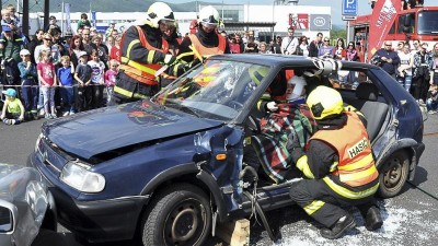 Záchranáři v akci u Olympie: Ukáží vyprošťování, simulátor nárazu i hasičský útok
