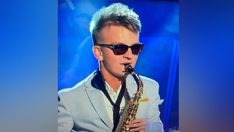 Ondra Krejča hraje nejen na saxofon. Foto: archiv Jany Krejčové