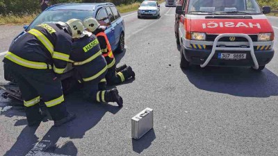 Řidič nedal přednost přijíždějícímu autu. Teď za to může jít do vězení