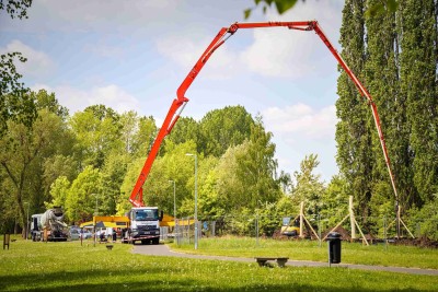 FOTO: Tobogán, věž nebo třicetimetrová lanovka. U podbořanské in-line dráhy vzniká obří lanové centrum