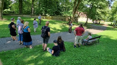 TIP NA VÍKEND: Víte, kolik má naše země Patronů a který je ten hlavní? V Peruci o nich bude vyprávět čarodějka ze studánky