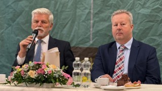 Na cestě po Ústeckém kraji doprovázel prezidenta hejtman Richard Brabec. Foto: Ústecký kraj