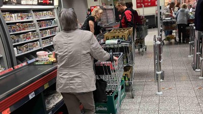 Kaufland v německém Marienbergu odmítl českým zákazníkům prodat pivo z akce. Beru to jako diskriminaci, reagoval nakupující