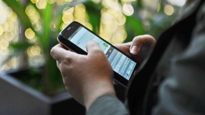 „Ahoj mami, tady je moje nové číslo." Policisté varují před trikem podvodníků, který cílí na rodiče a prarodiče