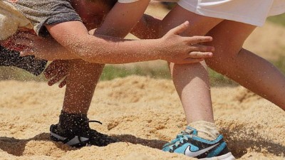 Podnapilé děti útočily u litvínovského Máje na kolemjdoucí