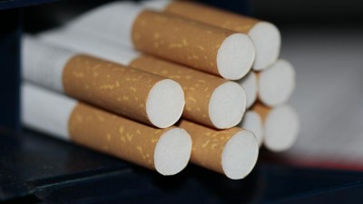 Mladíček si v noci vyjel pro cigarety, teď má oplétačky s policií! Zůstat raději doma měl hned ze tří důvodů