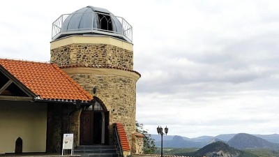 Hvězd&aacute;rna na Hněv&iacute;ně se chyst&aacute; na Dne hvězd&aacute;ren a planet&aacute;ri&iacute;. Poř&iacute;d&iacute; tak&eacute; nov&yacute; dalekohled.