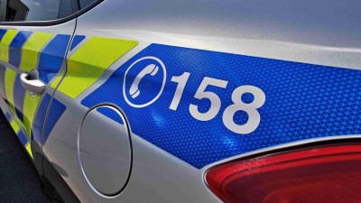 Agresor na Lounsku vyhrožoval seniorce smrtí. Žena utrpěla šok