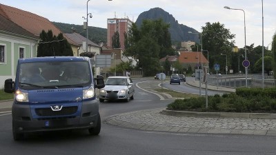 Stavba tunelu v Bílině od nádraží k fotbalovému stadionu: Zatím samé papírování, které řidičům nepomáhá, ale přípravy pokračují