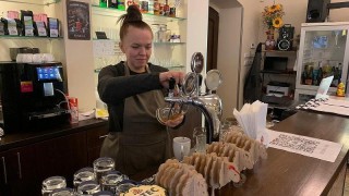 Inna Dovganyuk si splnila svůj sen a otevřela si vlastn&iacute; restauraci. Foto: Jitka F&aacute;rov&aacute;