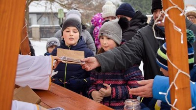 FOTO: V Kryrech putovaly děti za Mikulášem