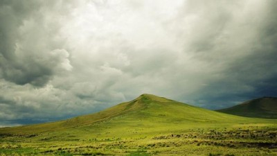 Na sever Irska přinesla rekordní tropy, teď tlaková výše Dana ovládne Česko