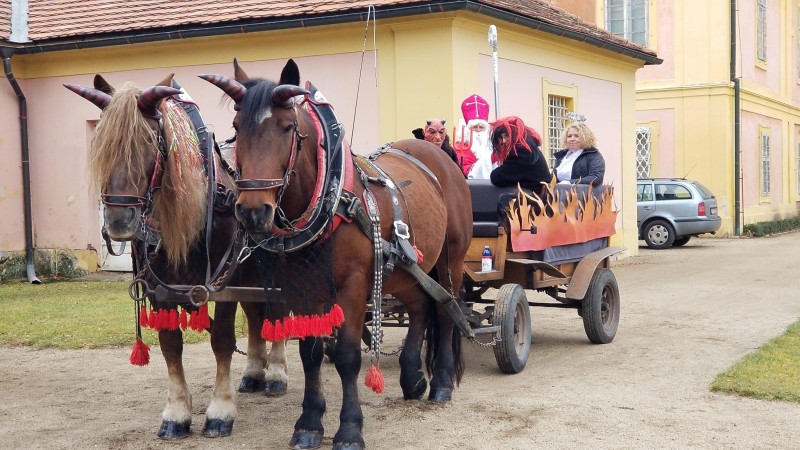 Mikulášská jízda. Foto zdroj: FCB Státní zámek Krásný Dvůr.