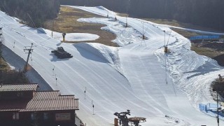 Tvrd&aacute; podložka, jezd&iacute; se každ&eacute; dopoledne a ve vybran&eacute; dny i večer. Foto: SKIPOT skiare&aacute;l Potůčky